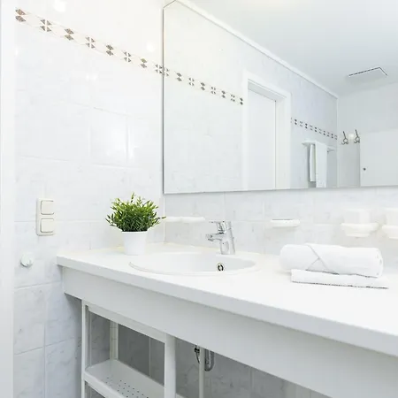 Strandhotel Traumsicht 3*