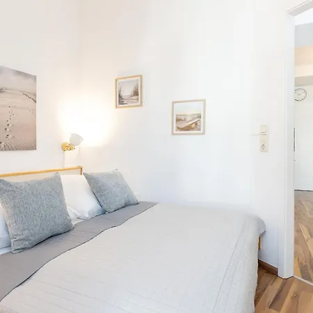 Strandhotel Traumsicht 4* Лабё